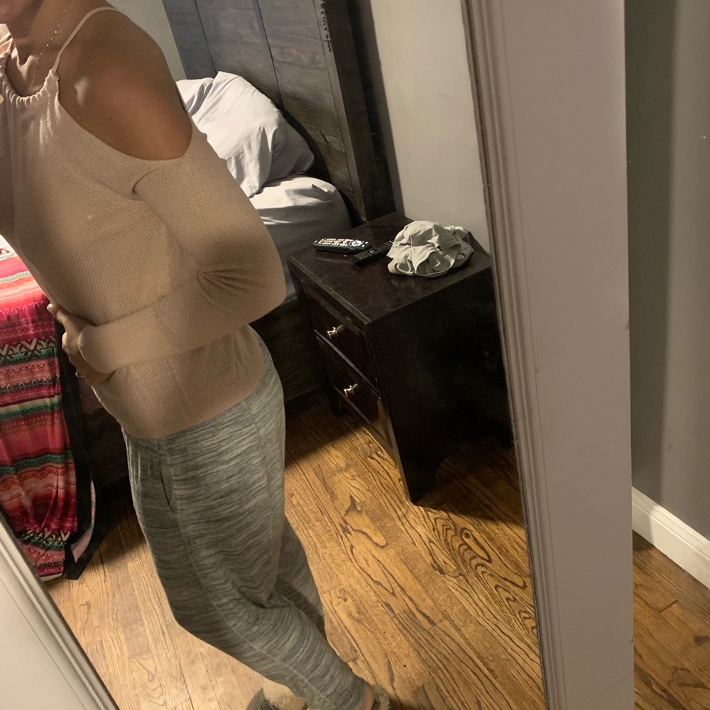 Open shoulder shirt
